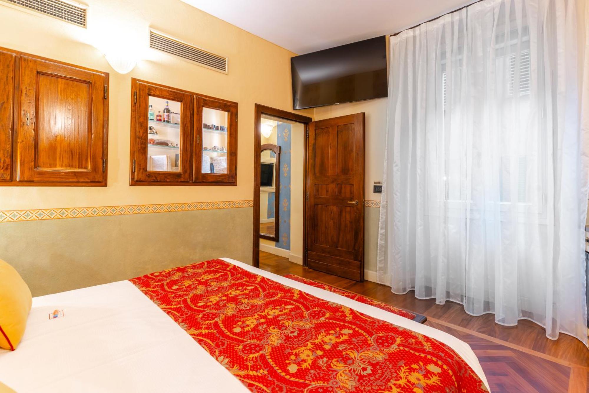 Art Hotel Commercianti Болонья Экстерьер фото